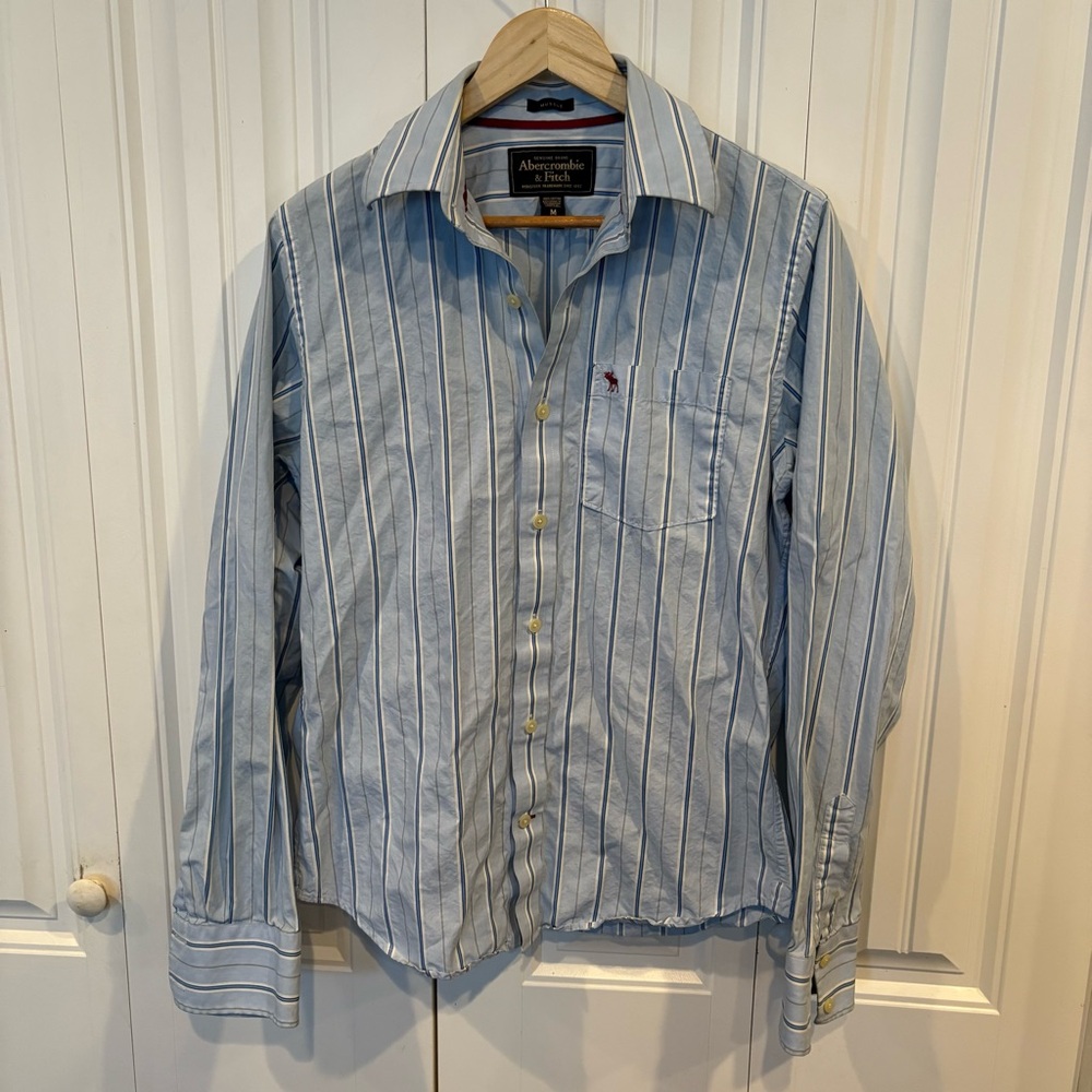 Abercrombie & Fitch Muscle Blue Stripe Button Down Shirt Size Medium